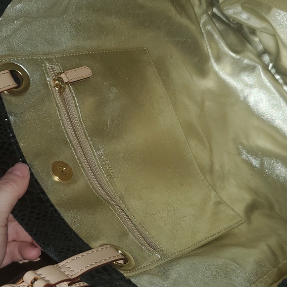 Michael Kors Black Snake Skin Tote | Gold Hardware | Shoulder Bag | OS - Picture 5 of 7